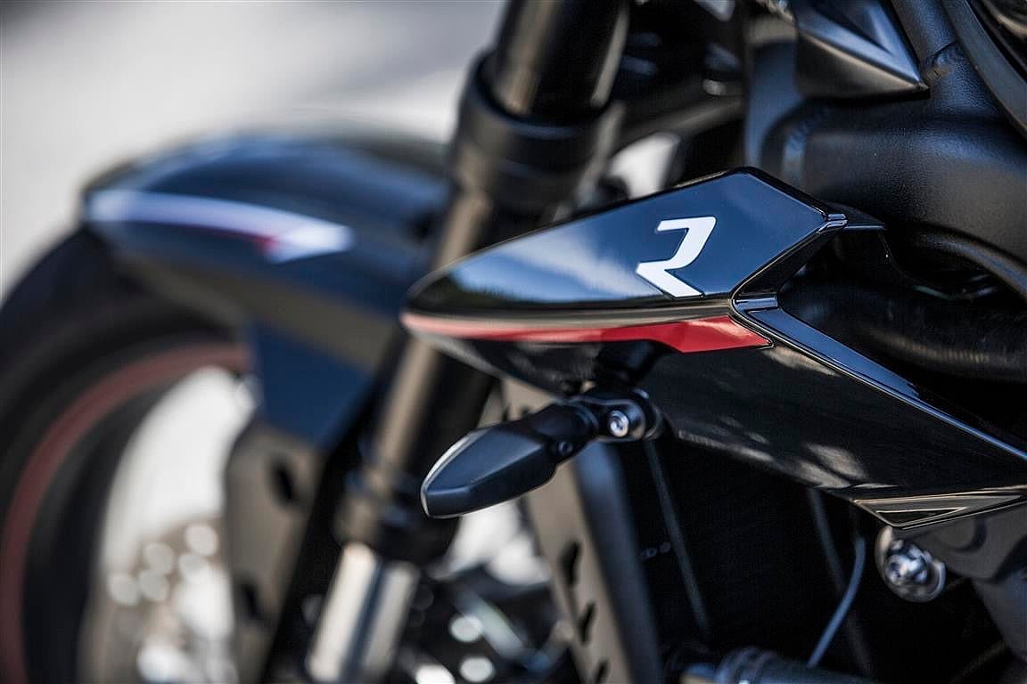 Triumph Street Triple 3.jpg