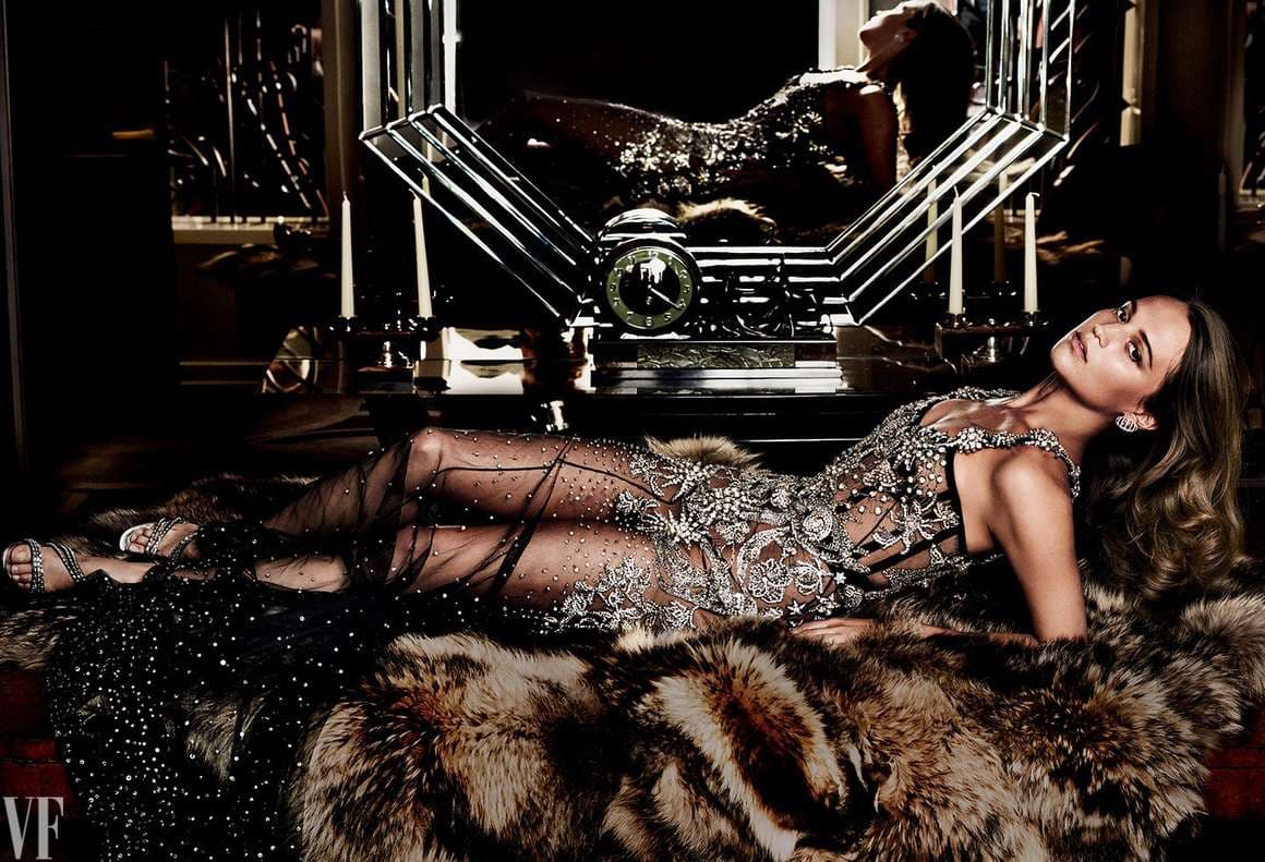 Alicia-Vikander-Vanity-Fair-05.jpg
