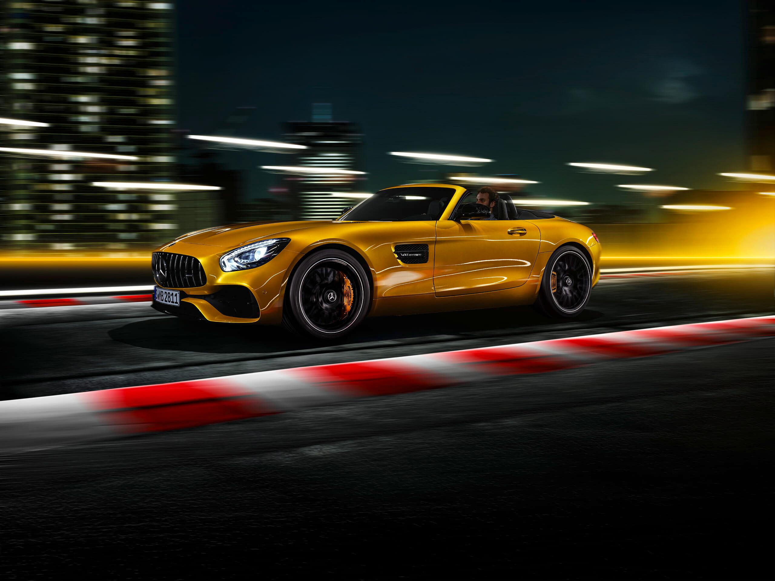 2019 Mercedes-AMG GT S Roadster2