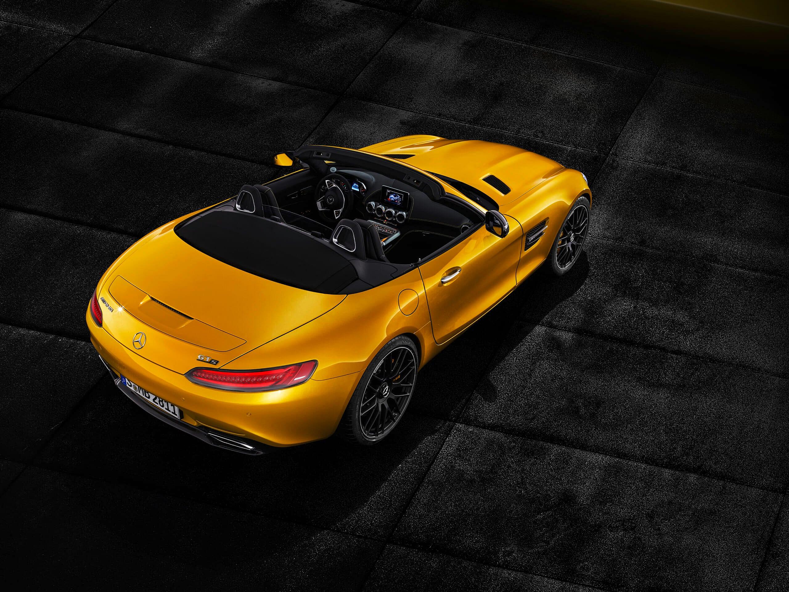2019 Mercedes-AMG GT S Roadster3