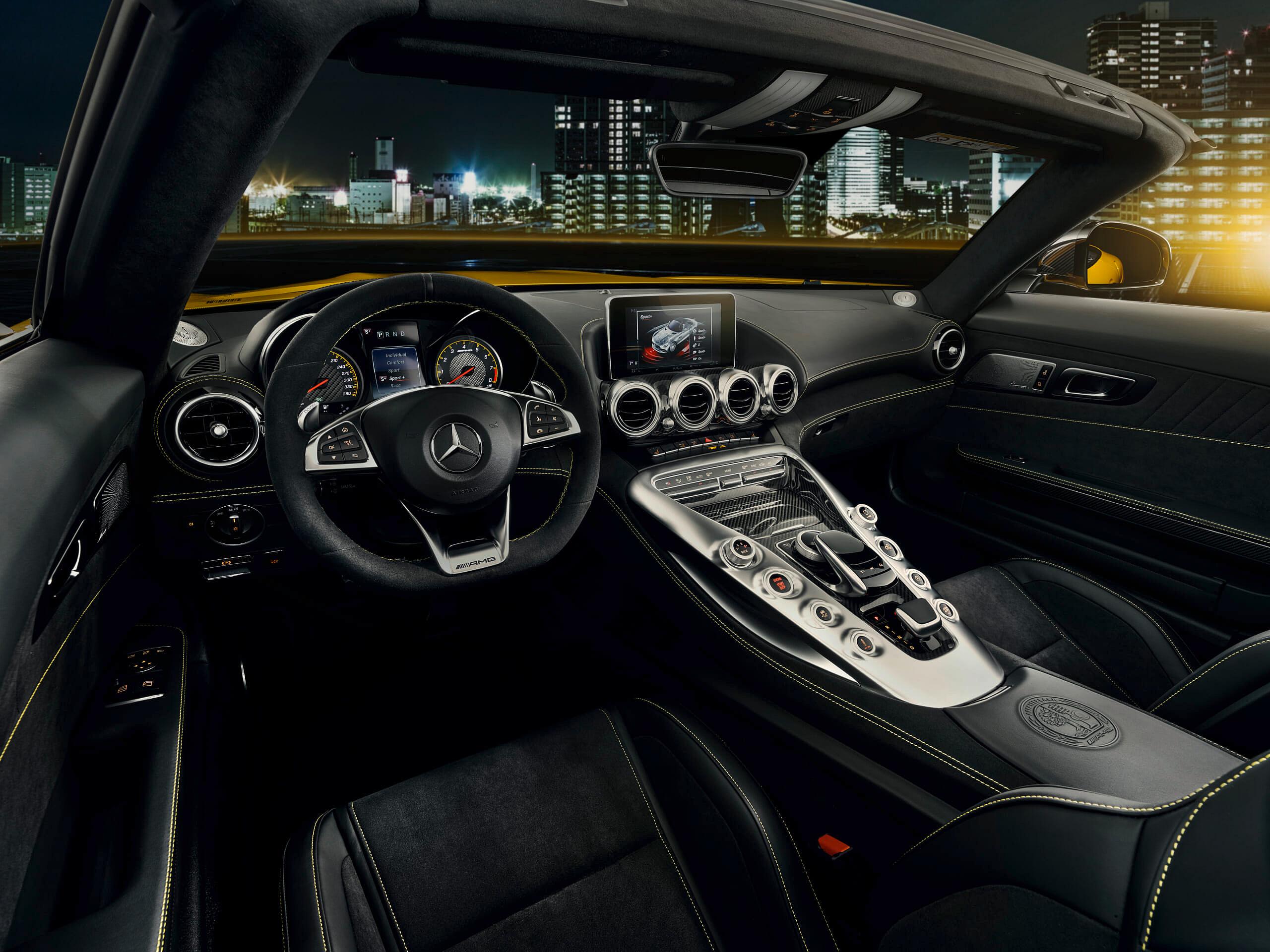 2019 Mercedes-AMG GT S Roadster7