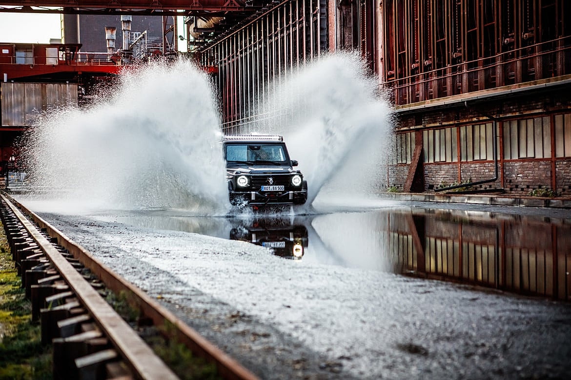 Brabus Invicto Mission (1)