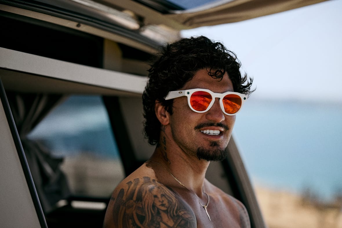 Oakley & Meta’s Performance AI Sunglasses Blend Sporty Style With Smart Technology