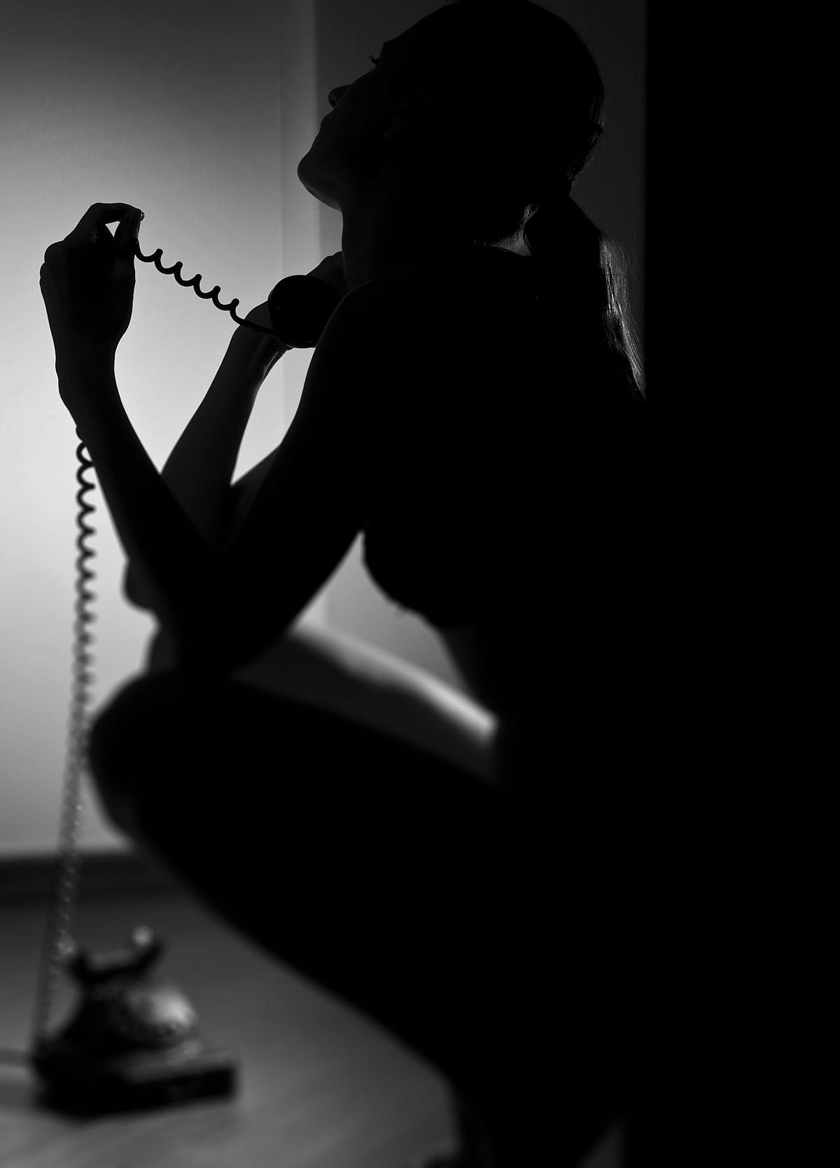 We Interviewed a Phone Sex Operator About the Art of Dirty Talk placeholder caption