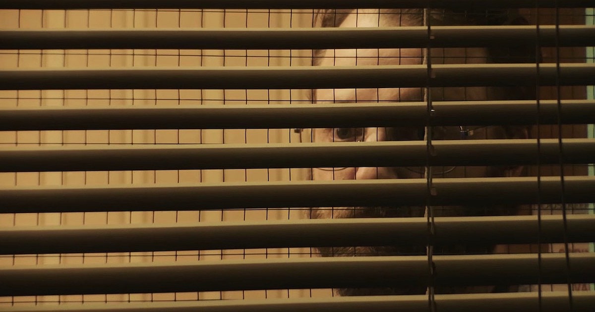 unsane-claire-foy-3