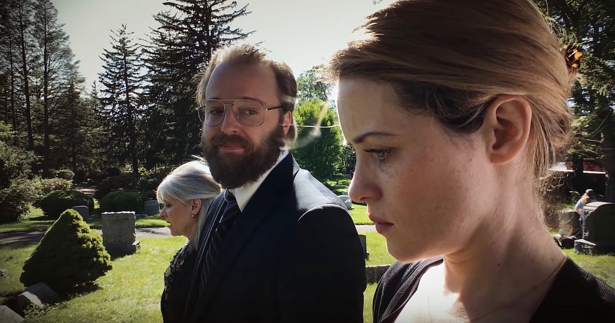 unsane-claire-foy-5