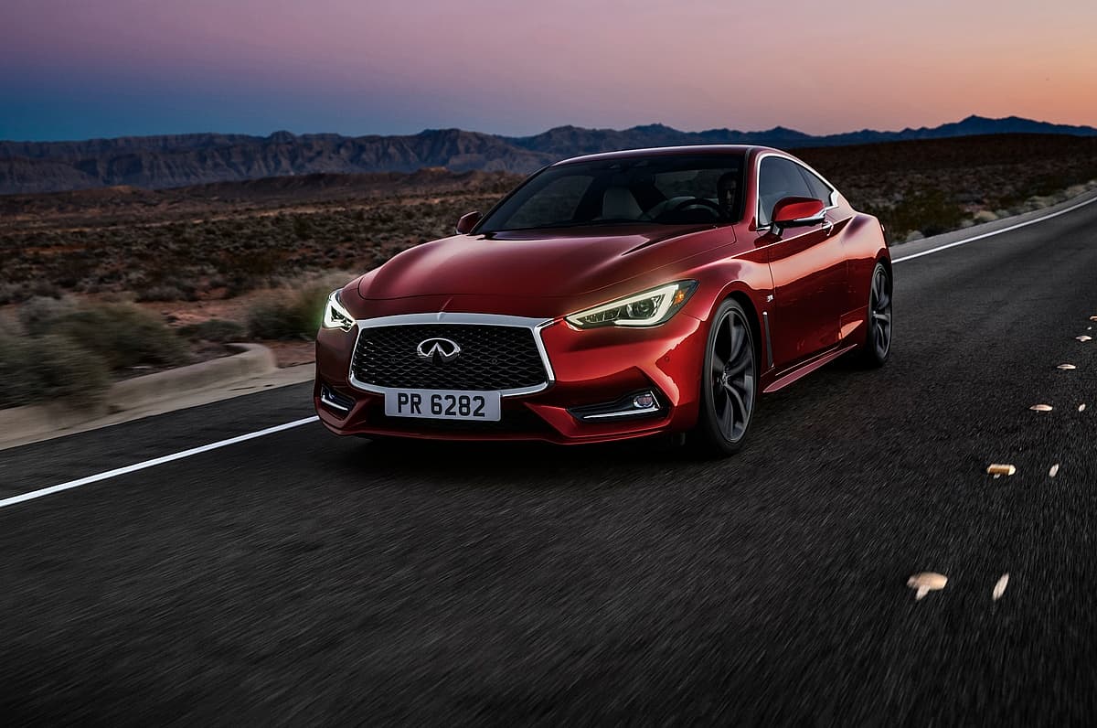 2017_INFINITI_Q60_Sport_Coupe_07