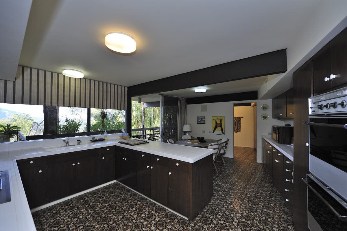 2203-Southridge-Steve-McQueen-House-Kitchen-1200x798.jpg