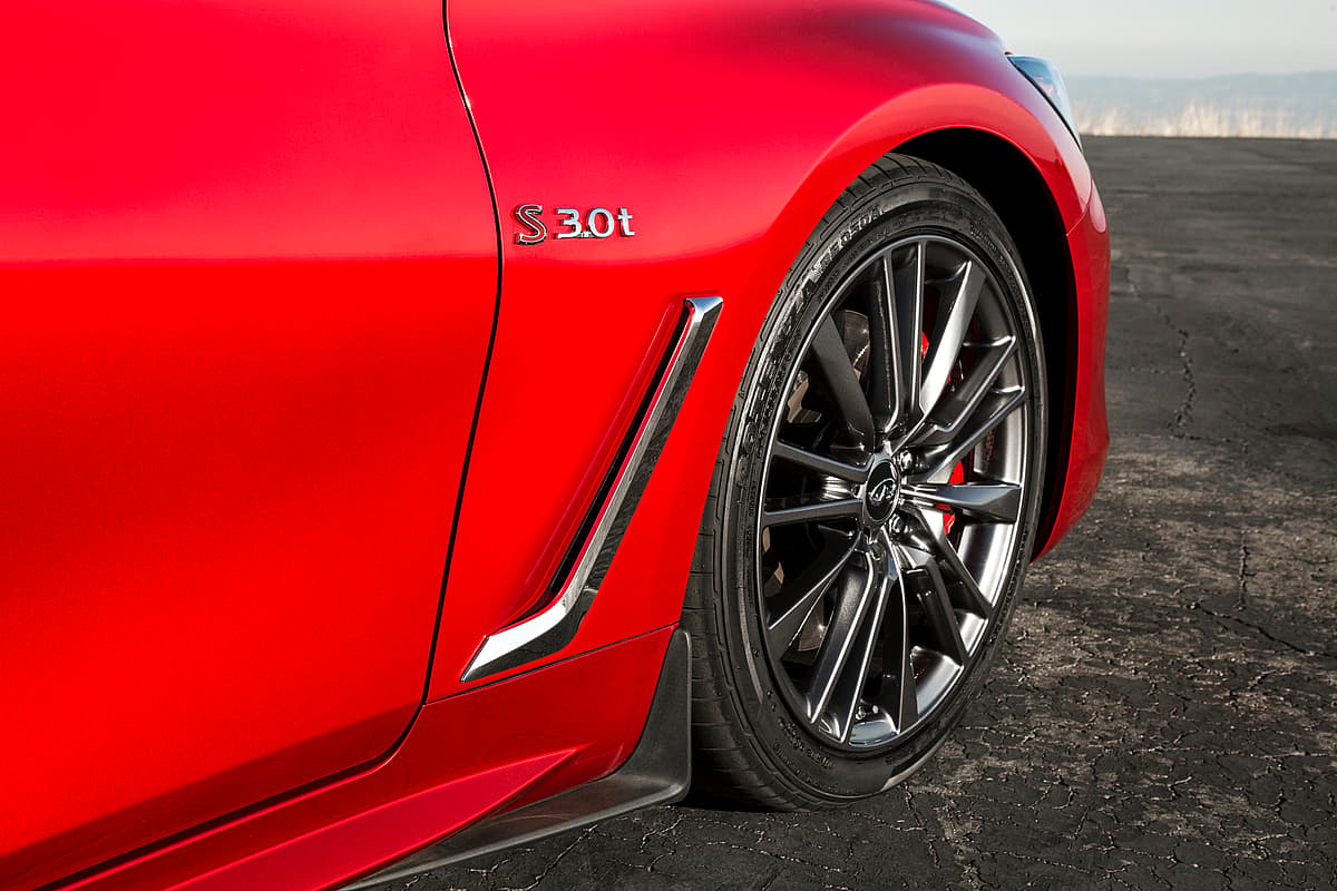 2017_infiniti_q60_22