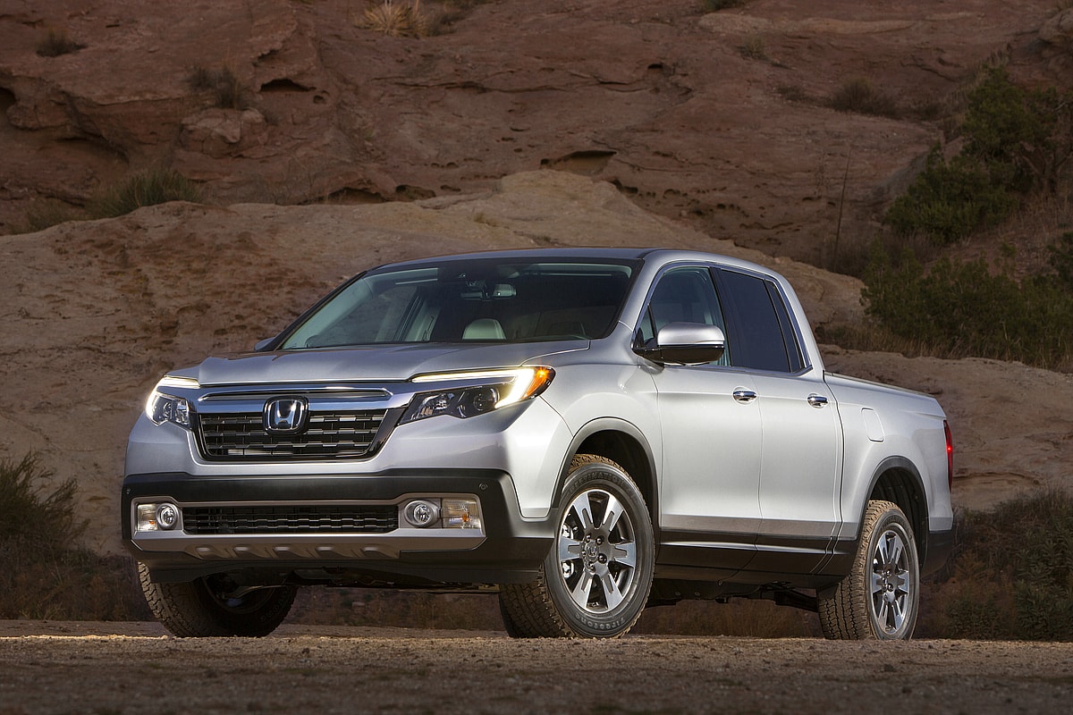 2017_Honda_Ridgeline___001.jpg