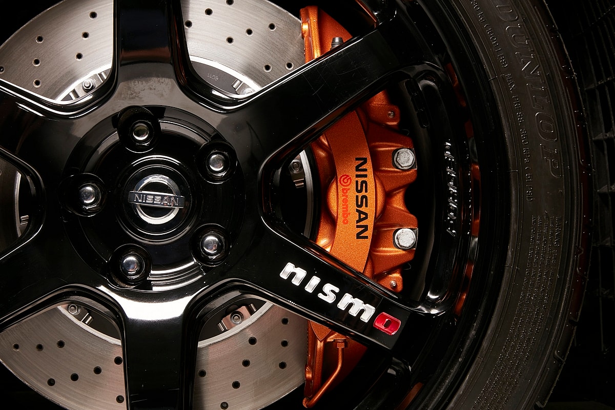 2017_Nissan_GT_R_Track_Edition_17
