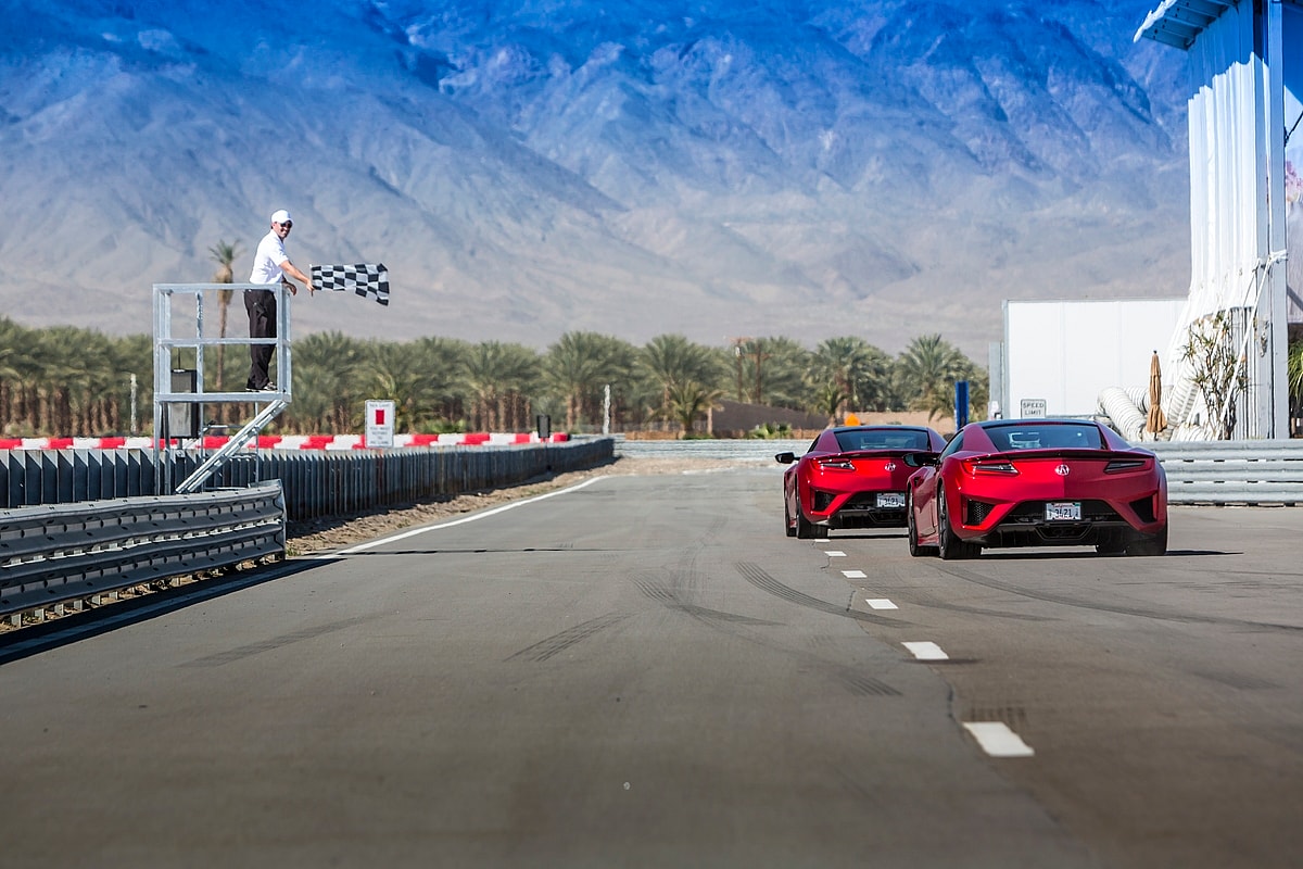2017_Acura_NSX_100.jpg