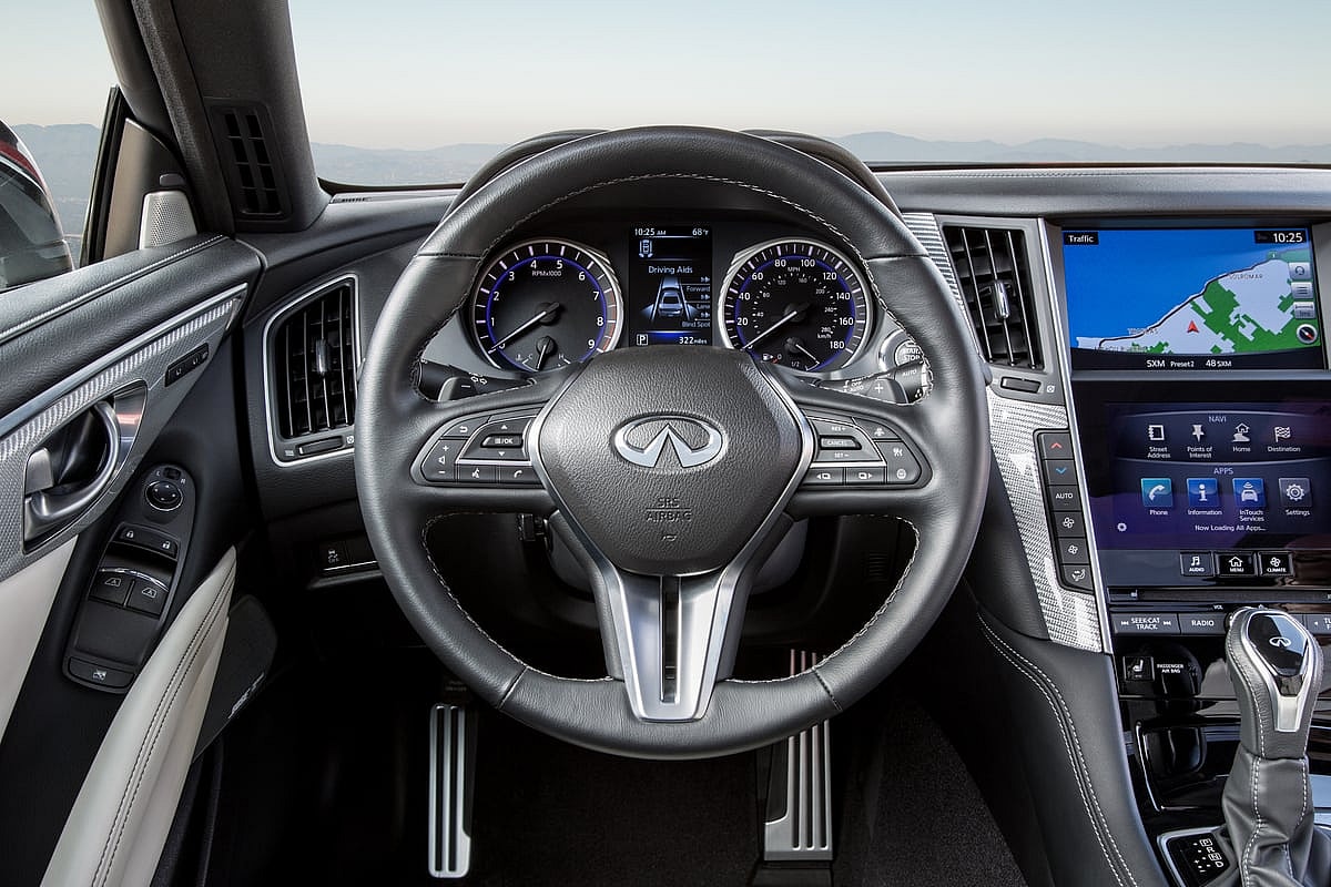 2017_infiniti_q60_55.jpg