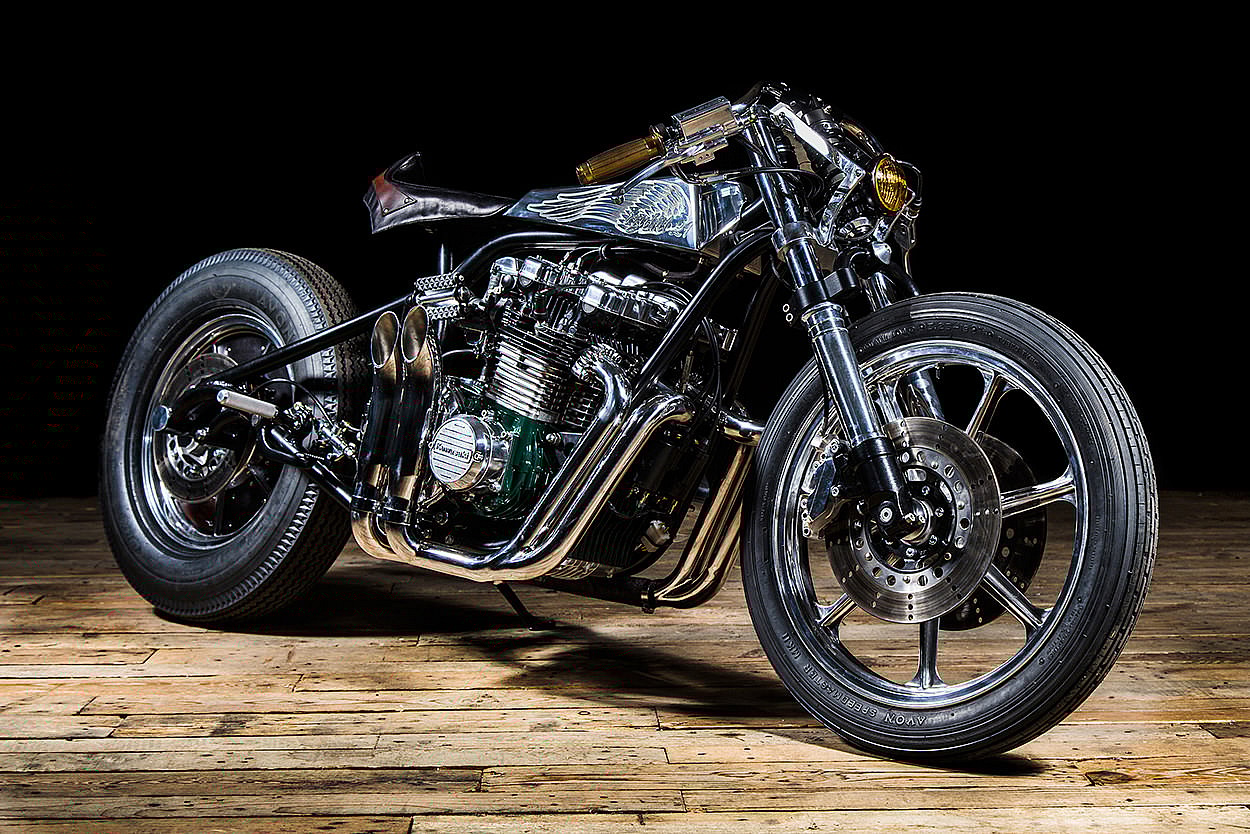 kawasaki-z1000st.jpg