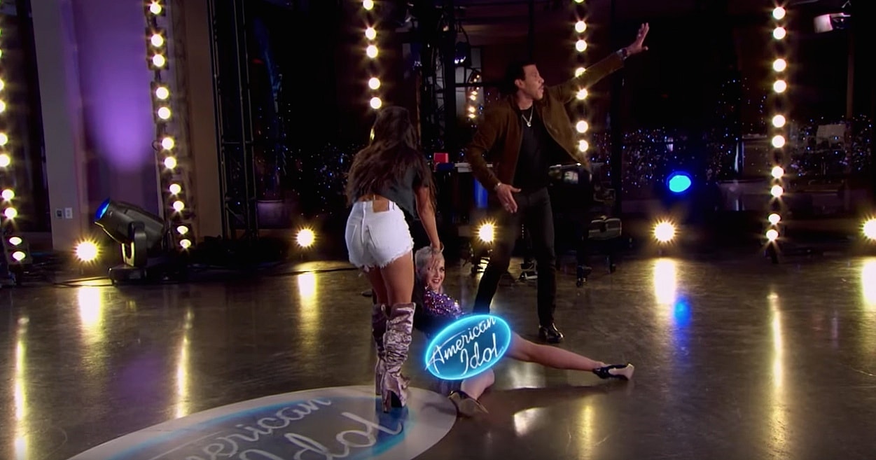 katy-perry-flash-american-idol-1