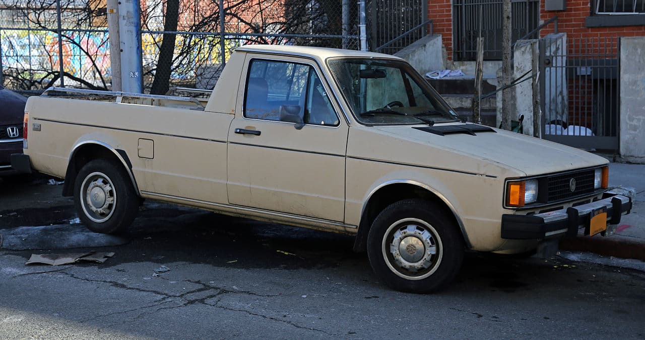 1981_Volkswagen_Rabbit_Pickup_Diesel_LX,_fR