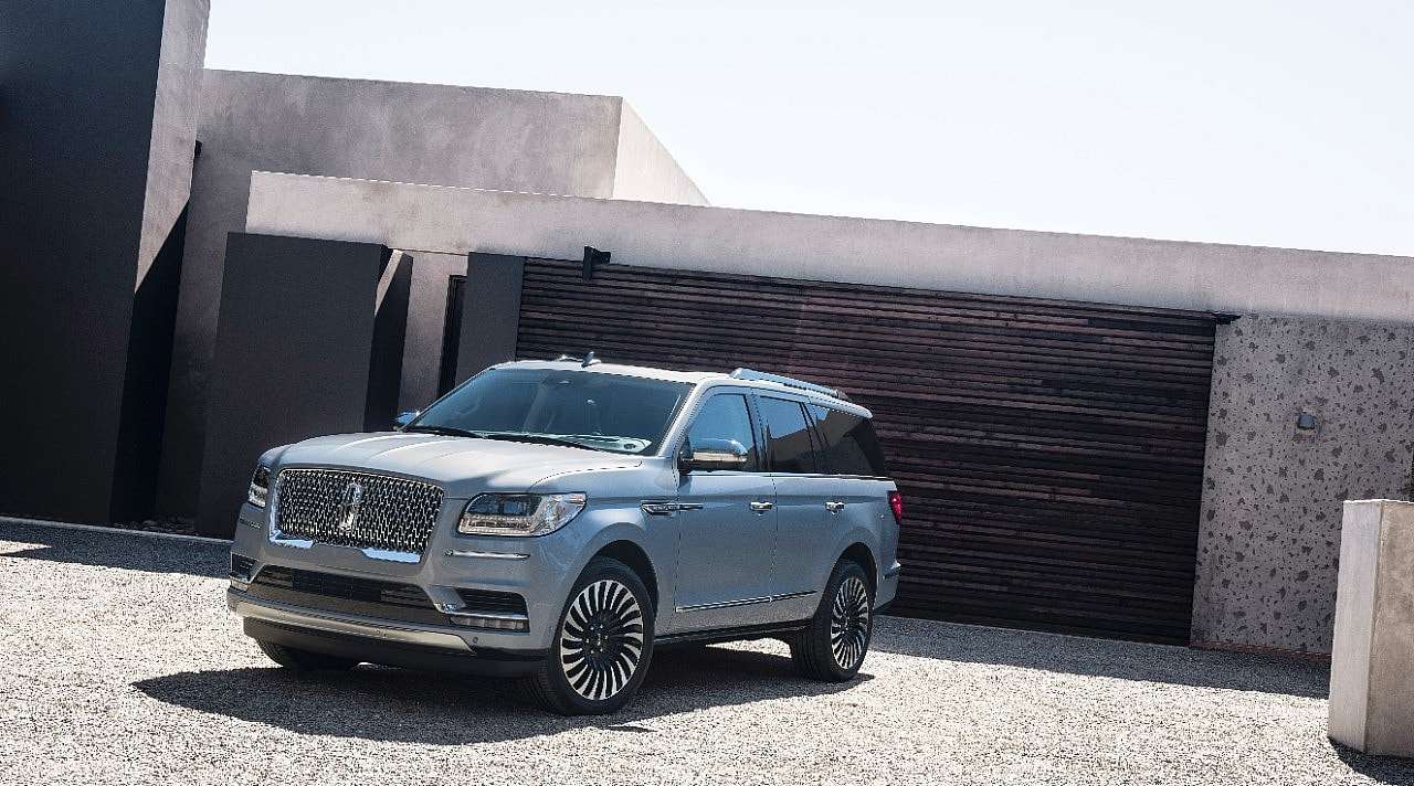 18LincolnNavigator_01_HR