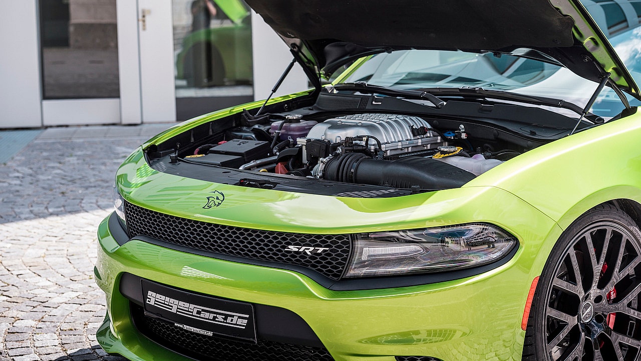 geigercars-dodge-charger-hellcat engine.jpg