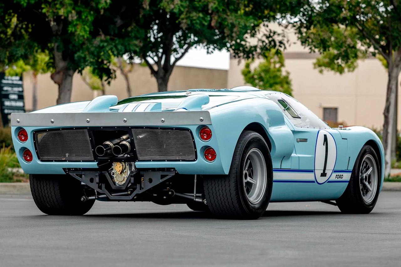 Ford v Ferrari 1966 Superformance Ford GT40 MKII Replica (11)