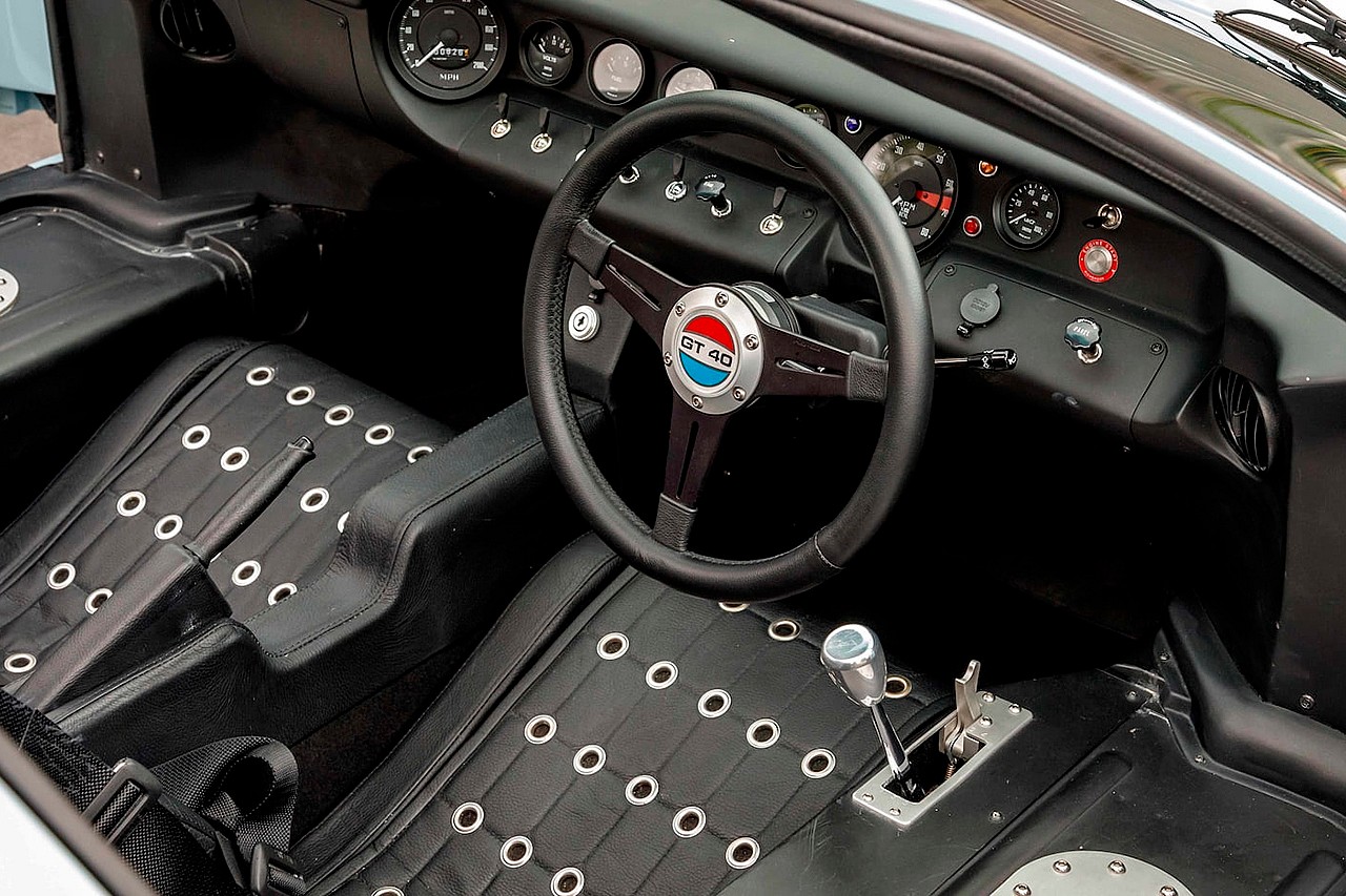 Ford v Ferrari 1966 Superformance Ford GT40 MKII Replica (8)