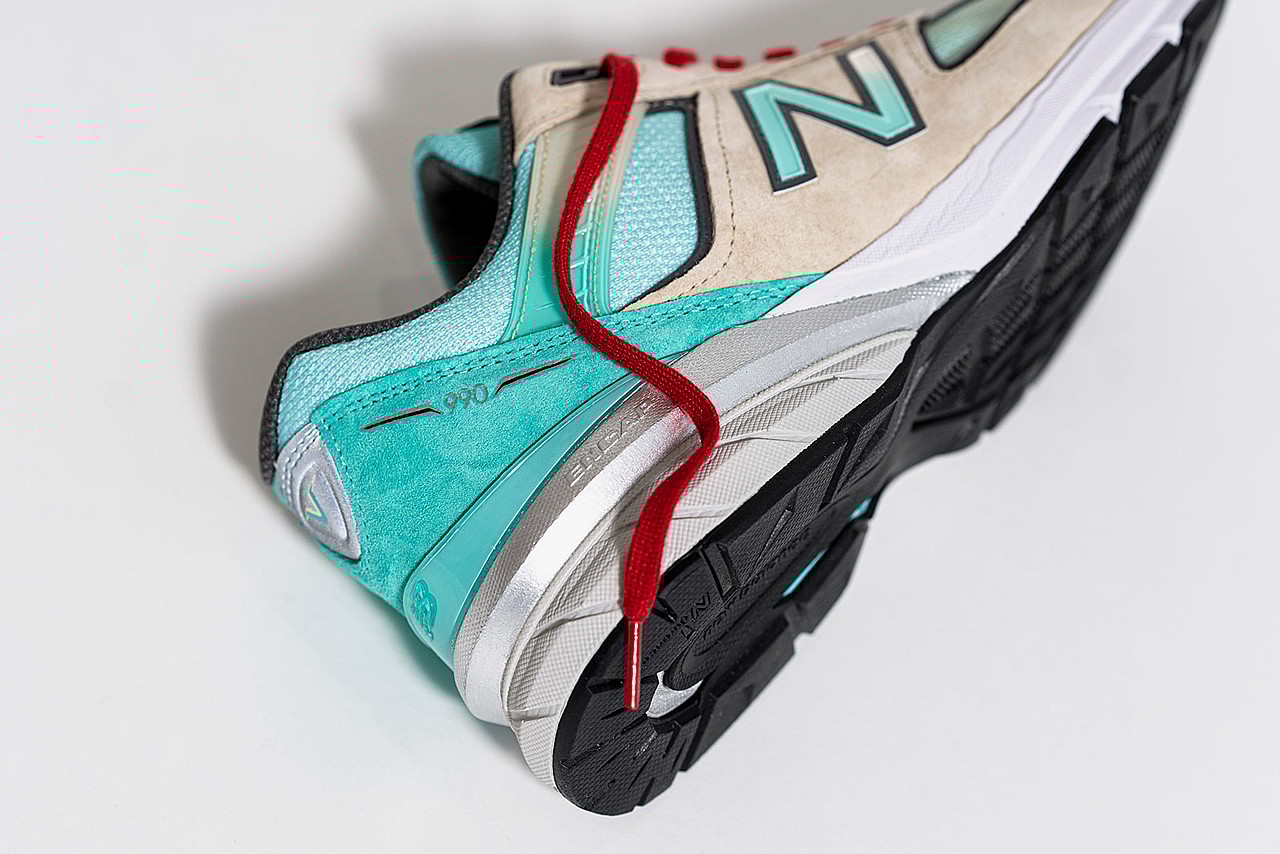 YCMC x New Balance 990v5 (1)