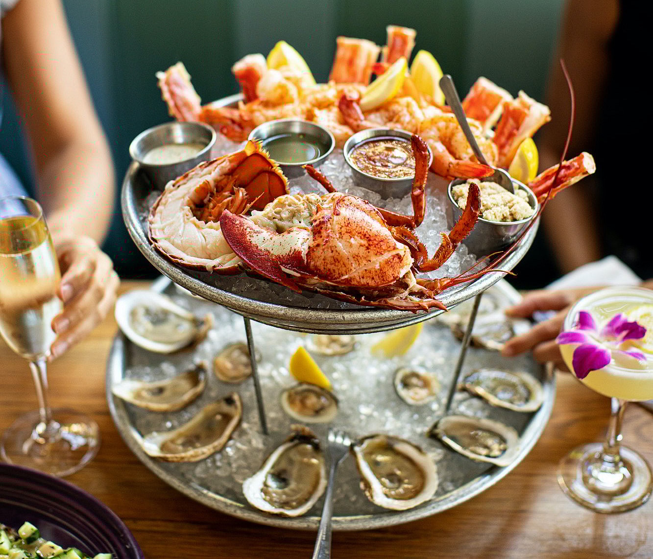 ExploreCharleston_DarlingOysterBar_1