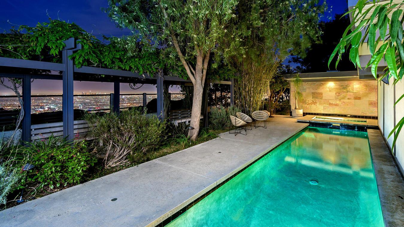 la-fi-hotprop-wes-craven-20160412-photos-018.jpg