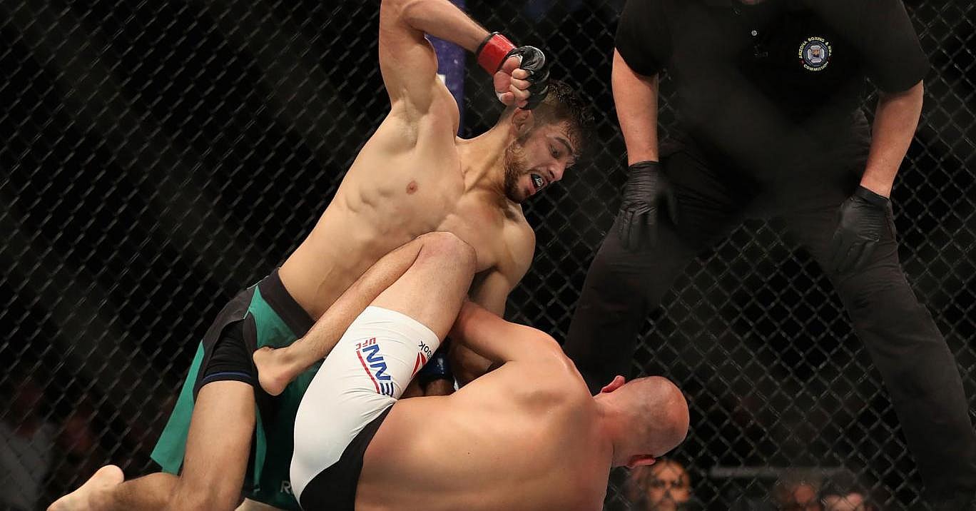 Yair Rodriguez B.J. Penn.jpg