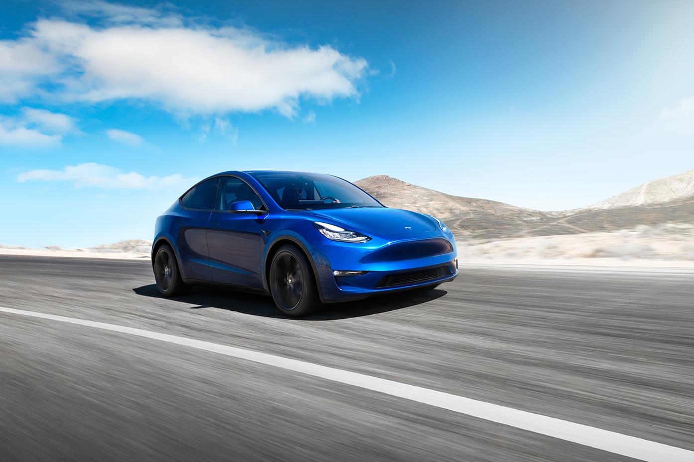 Tesla Model Y (1)