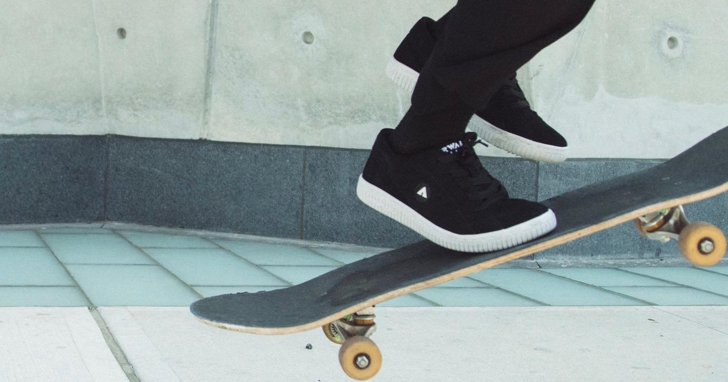 airborne-sneakers-promo