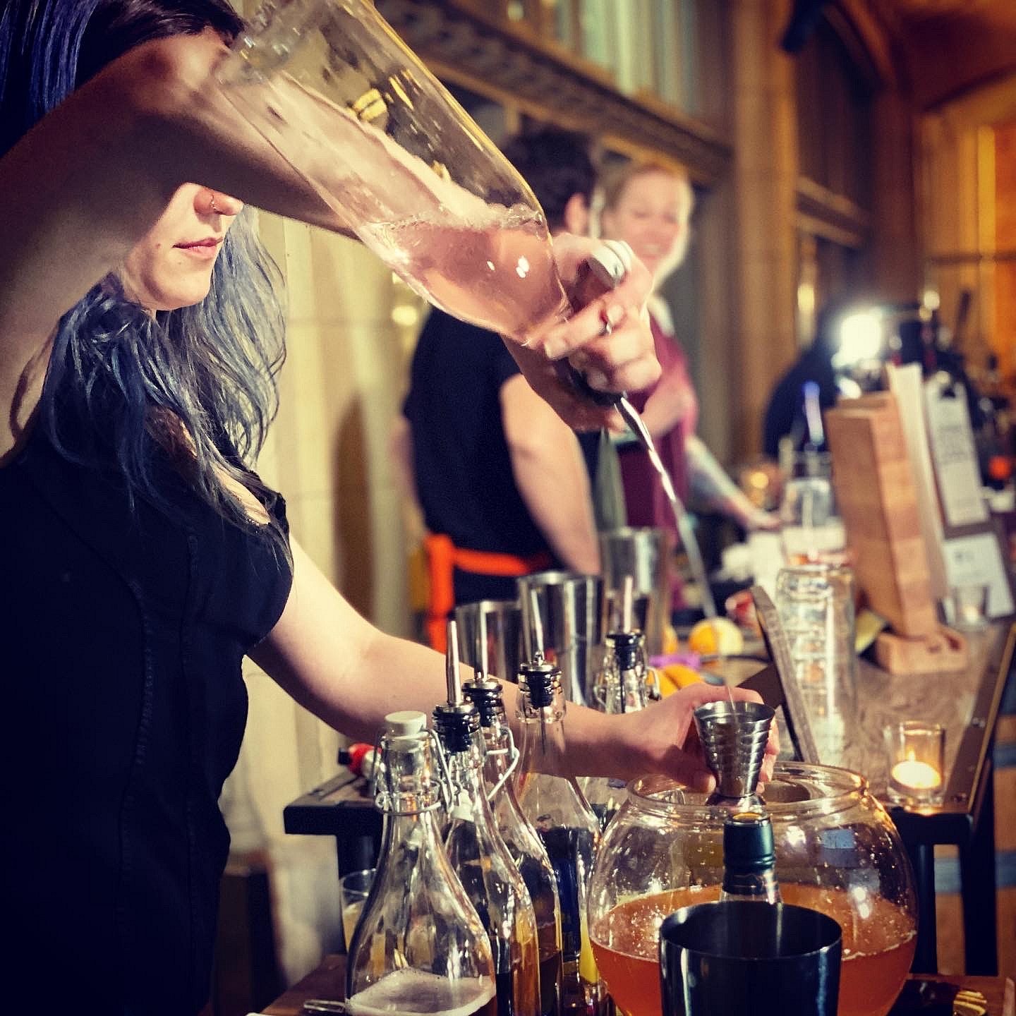 kim_barkeep_winning_pour