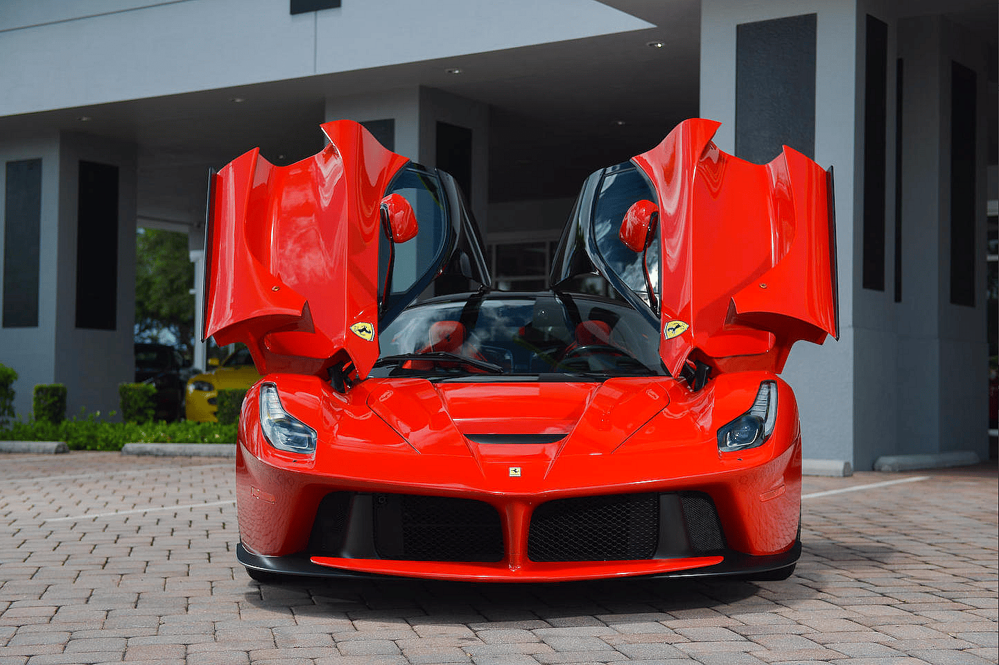 2014 Ferrari LaFerrari red 4.png