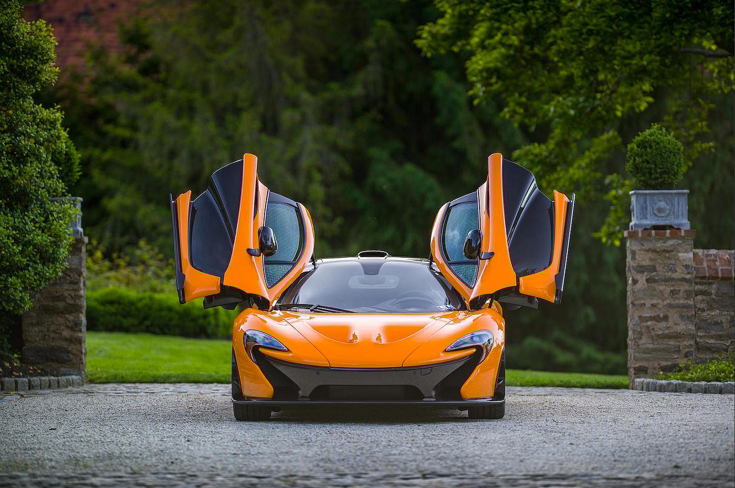 2014 McLaren P1 orange 3.png