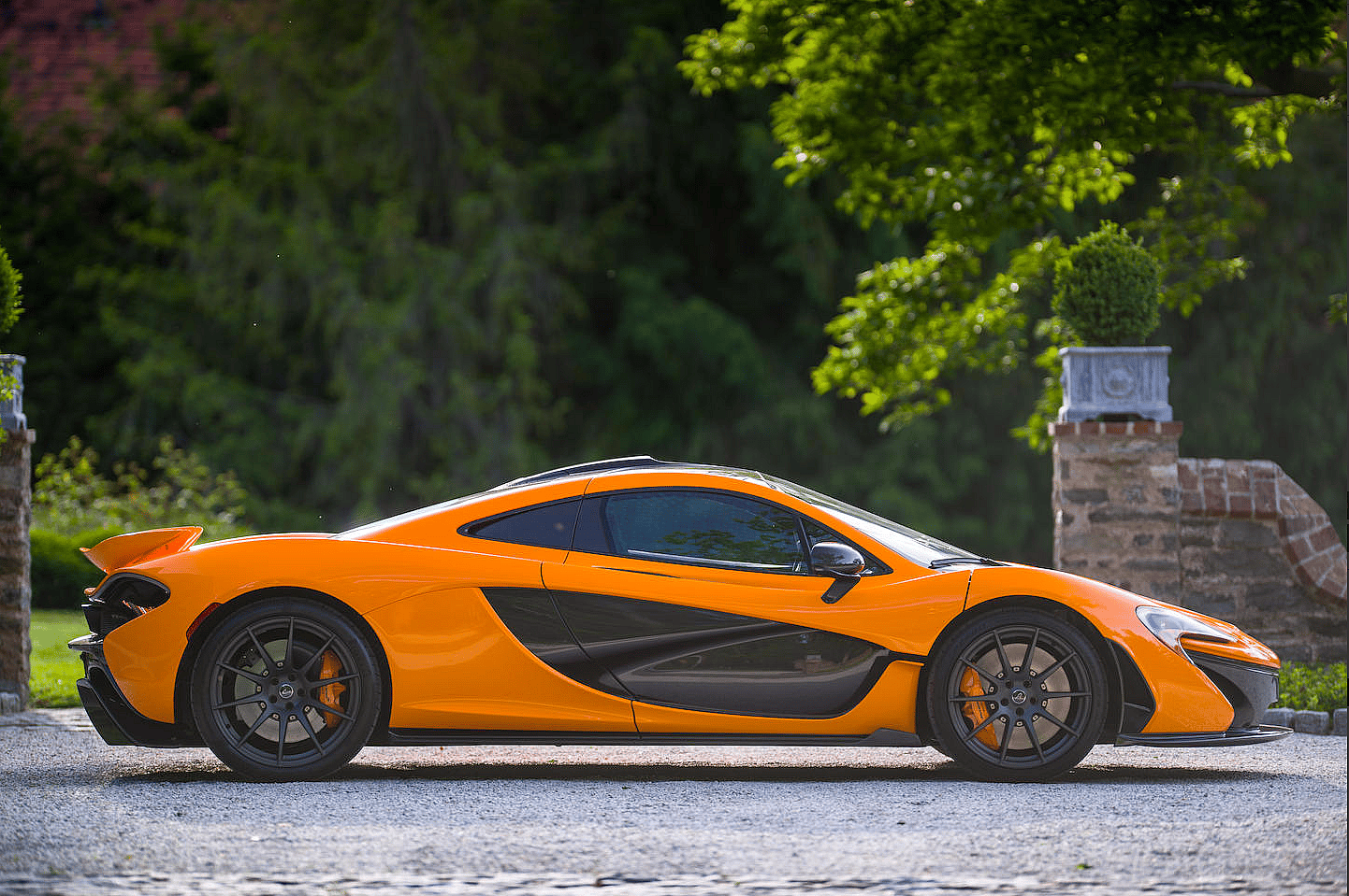 2014 McLaren P1 orange 4.png