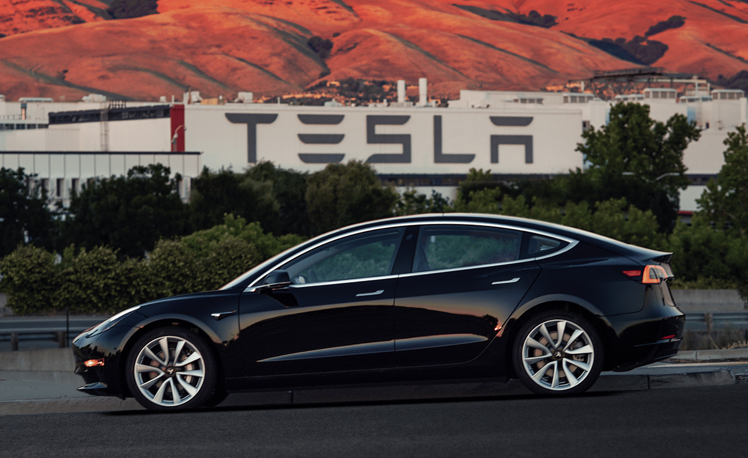 Tesla Model 3 (4)