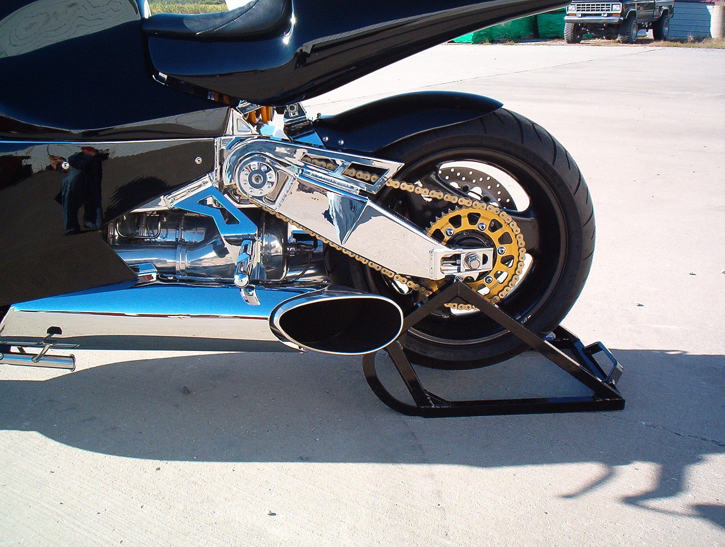 MTT BIKE_BLACK_REAR_TIRE
