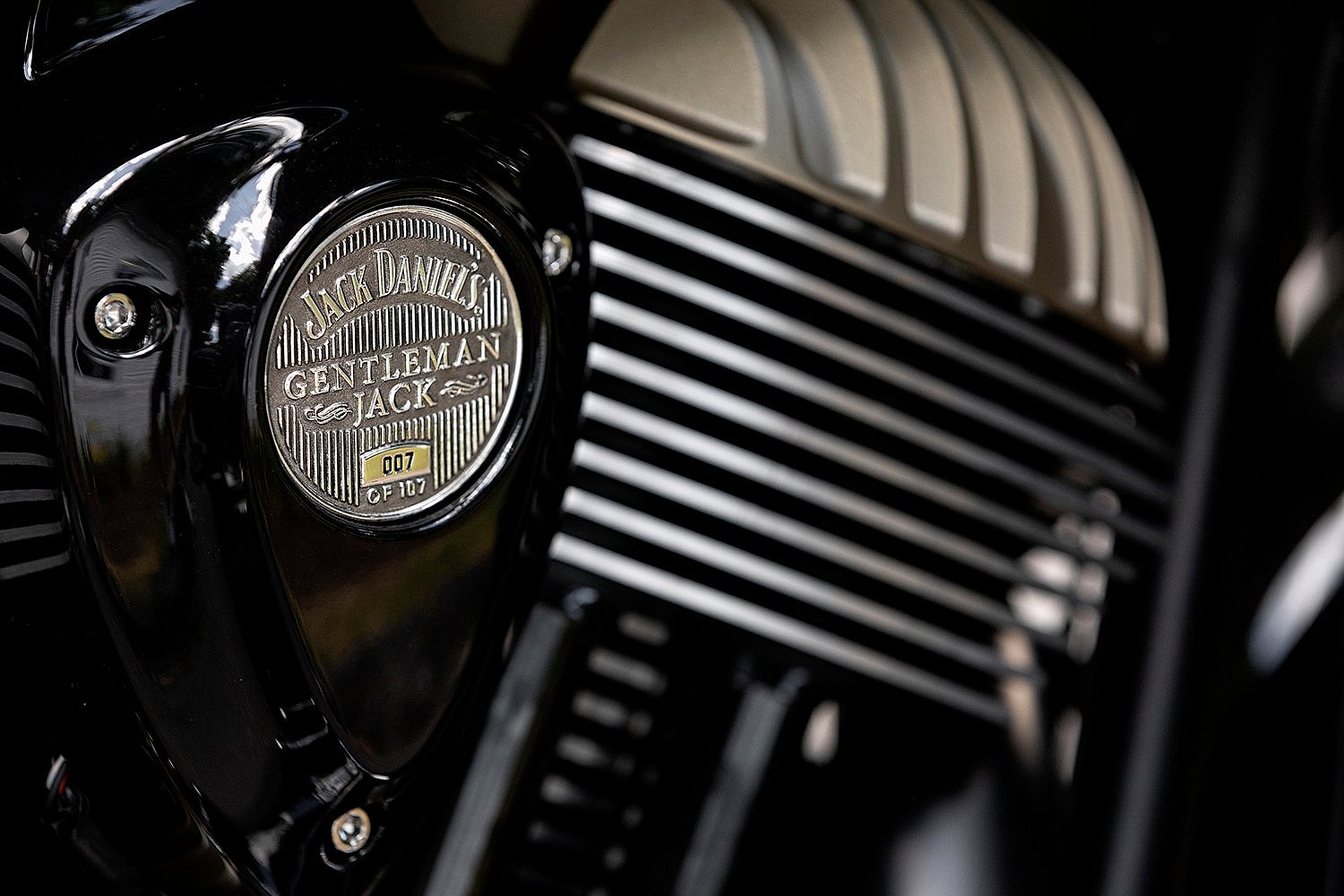 Jack Daniel's Limited Edition Indian Roadmaster Dark Horse (6)