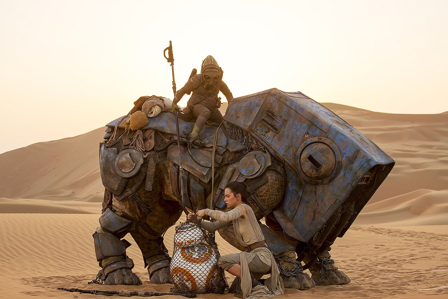 theforceawakens_review_article3.jpg Star Wars: The Force Awakens