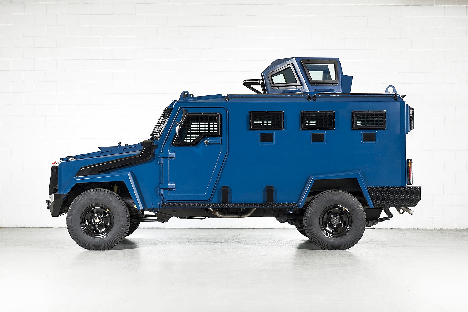 inkas-bulletproof-hudson-apc-02.jpg