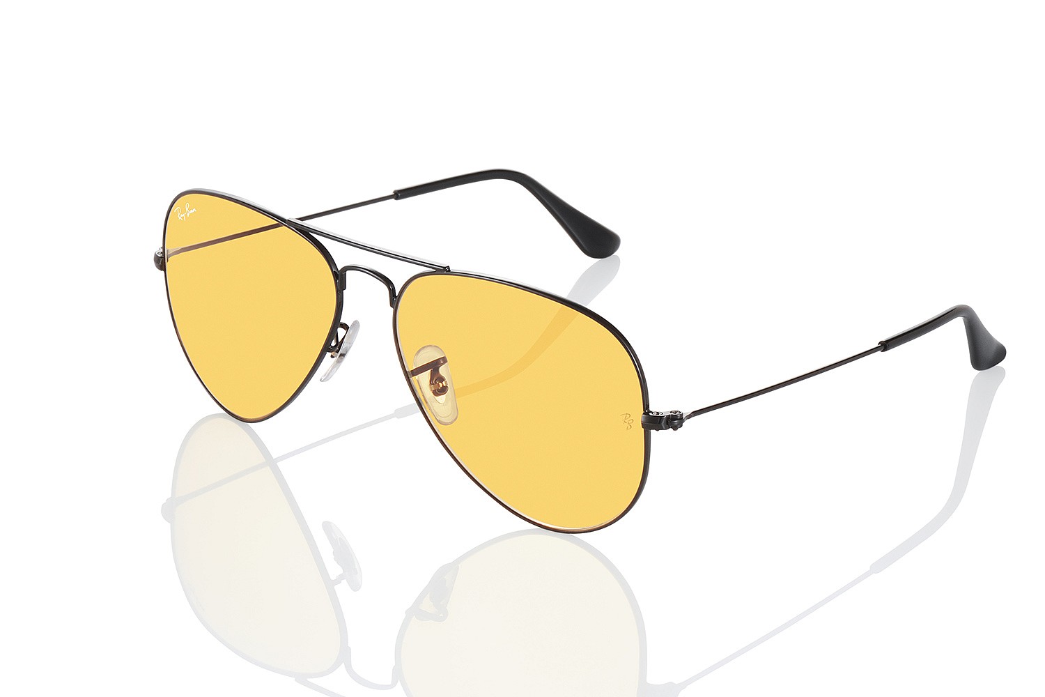 ray-ban-aviators-summer-2016-4-runstripe.jpg