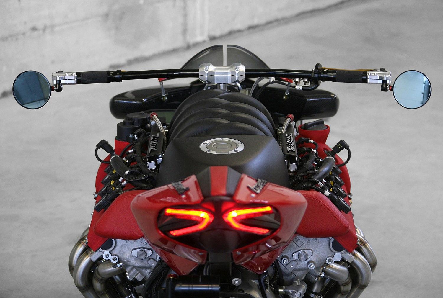 Lazareth LM847 12.jpg