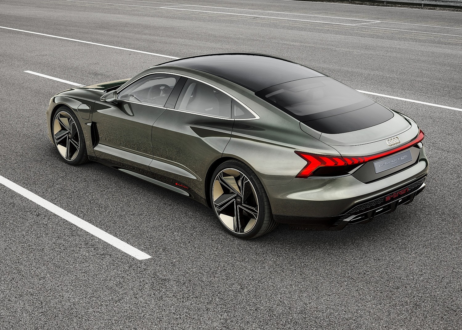 Small-Audi-e-tron-GT-concept-5213