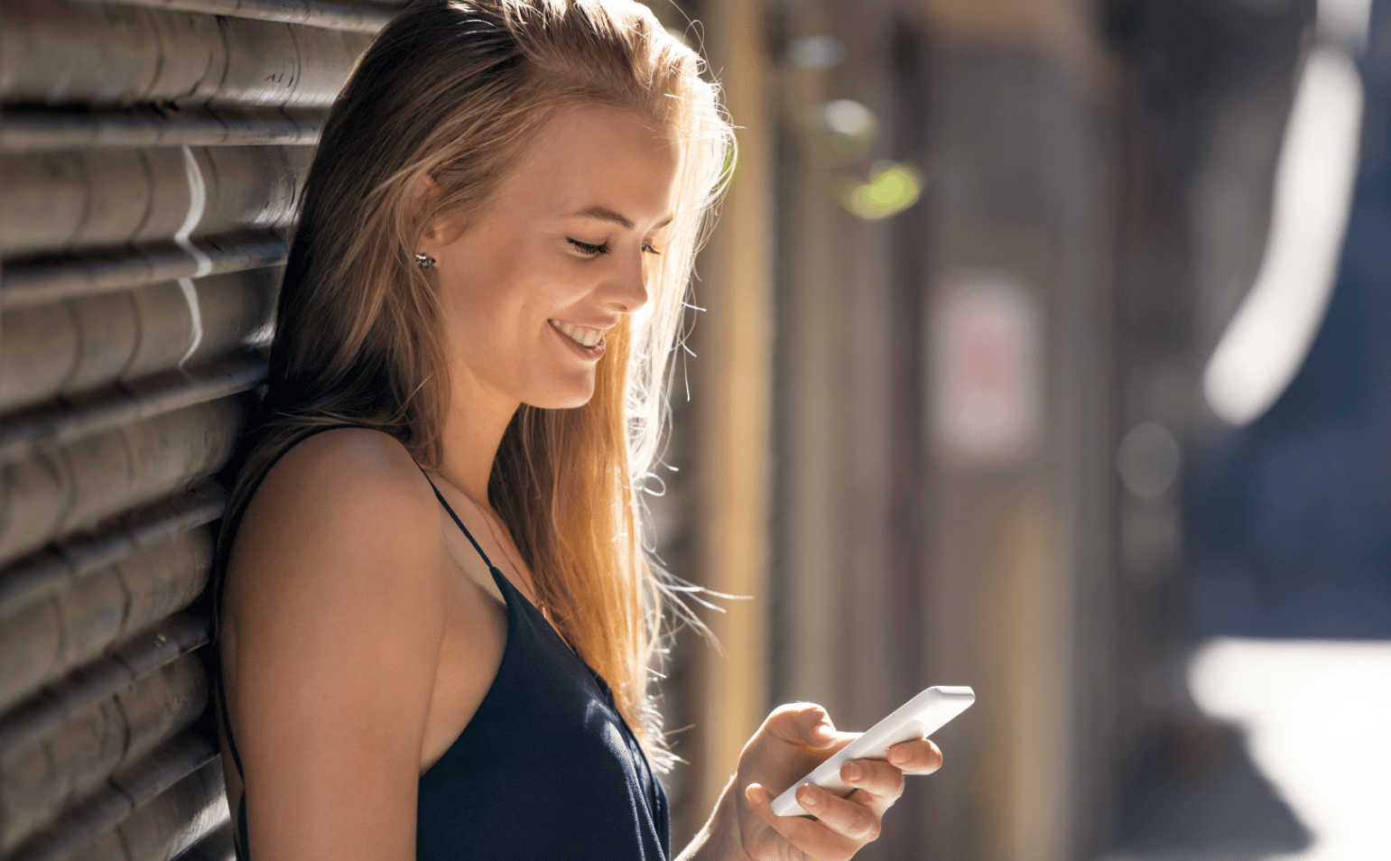 Screenshot (690).png Girl on iPhone