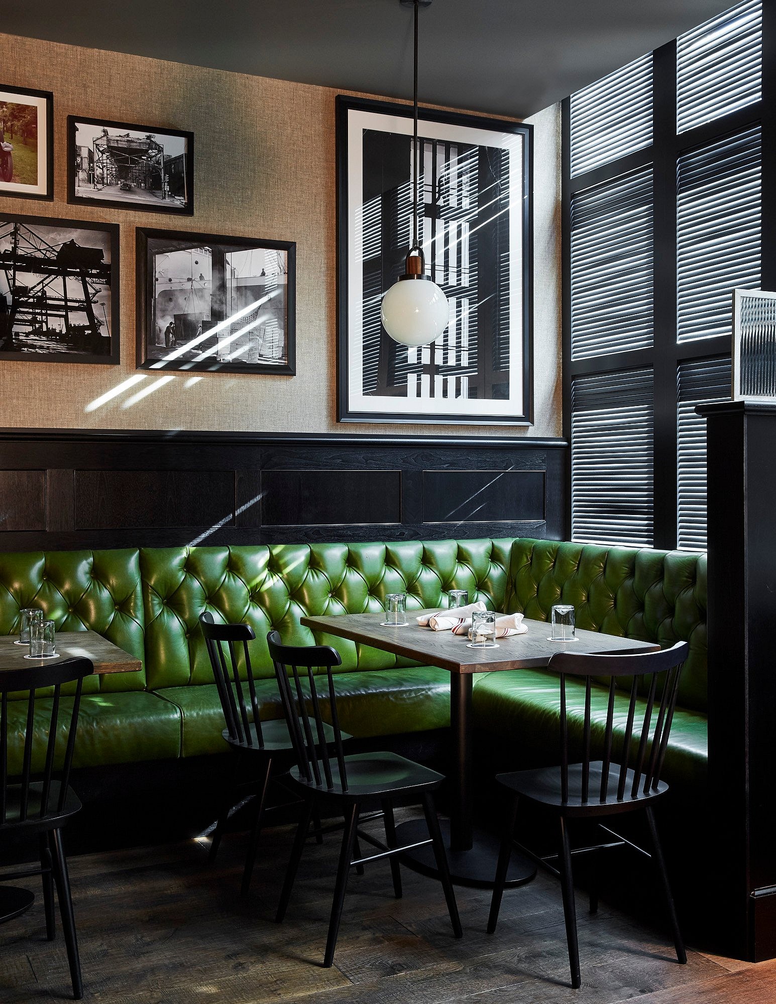 BackBar_06_Credit Annie Schlechter