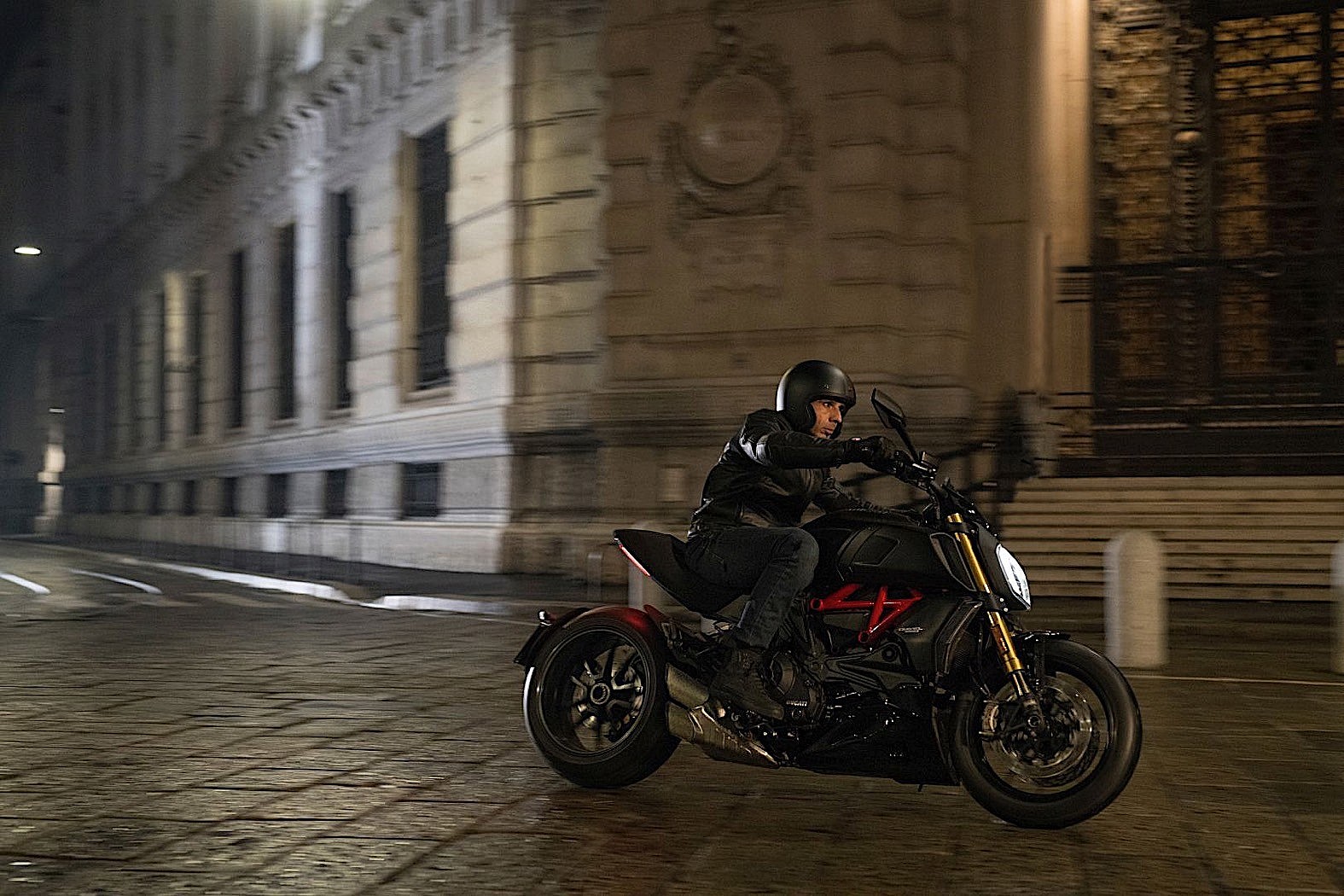 ducati-diavel-1260-to-be-delivered-starting-february_10