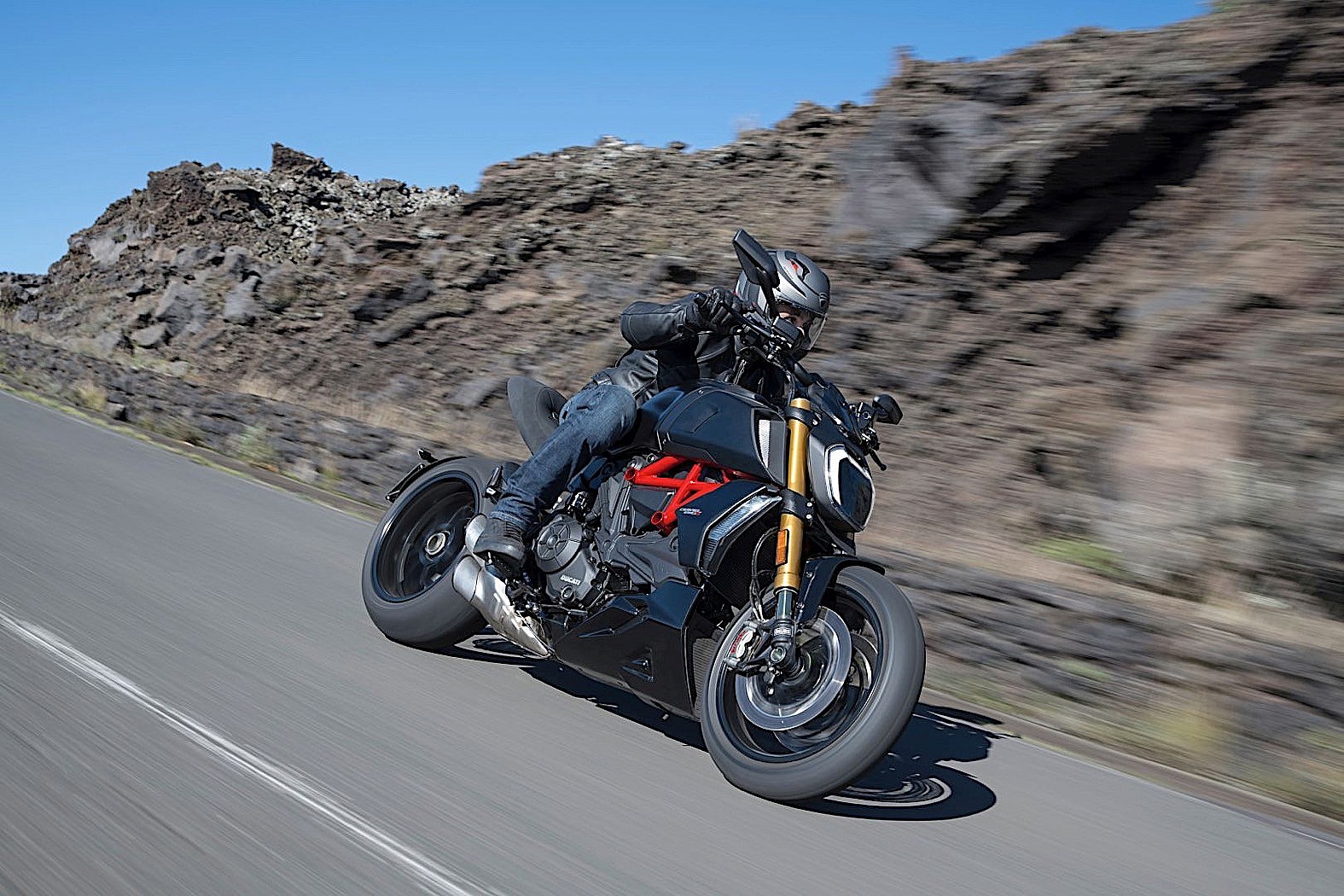 ducati-diavel-1260-to-be-delivered-starting-february_36