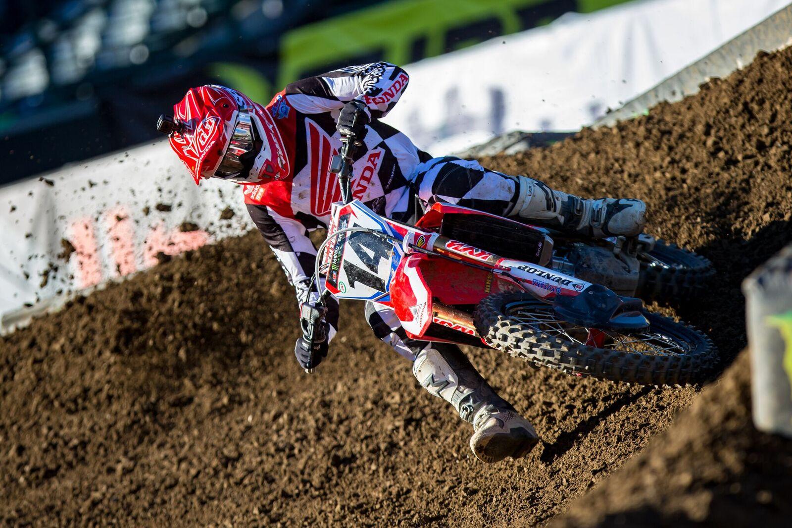 Monster Energy Supercross Championship (1)