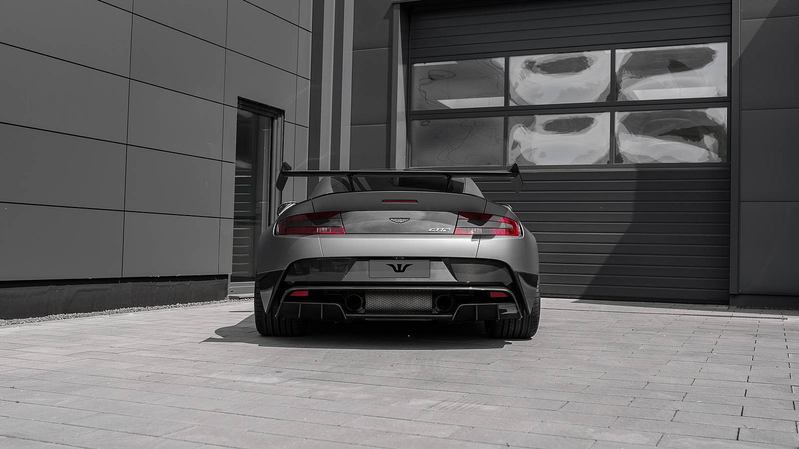 Aston-Martin-Vantage-GT12-2.jpg