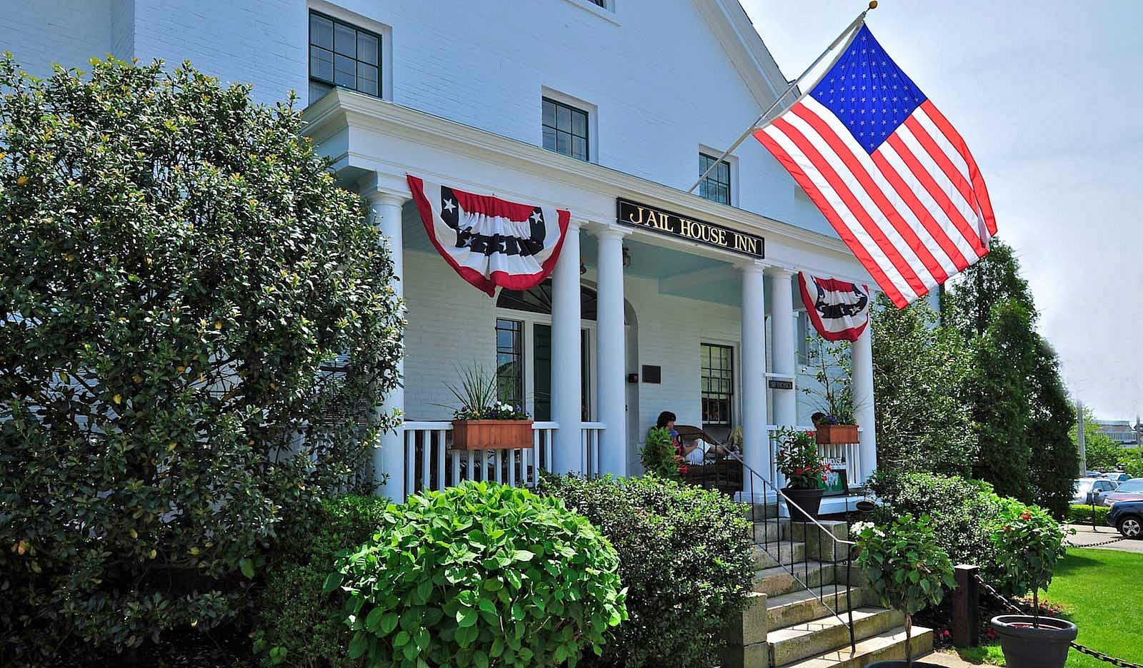 Jailhouse Inn - Exterior