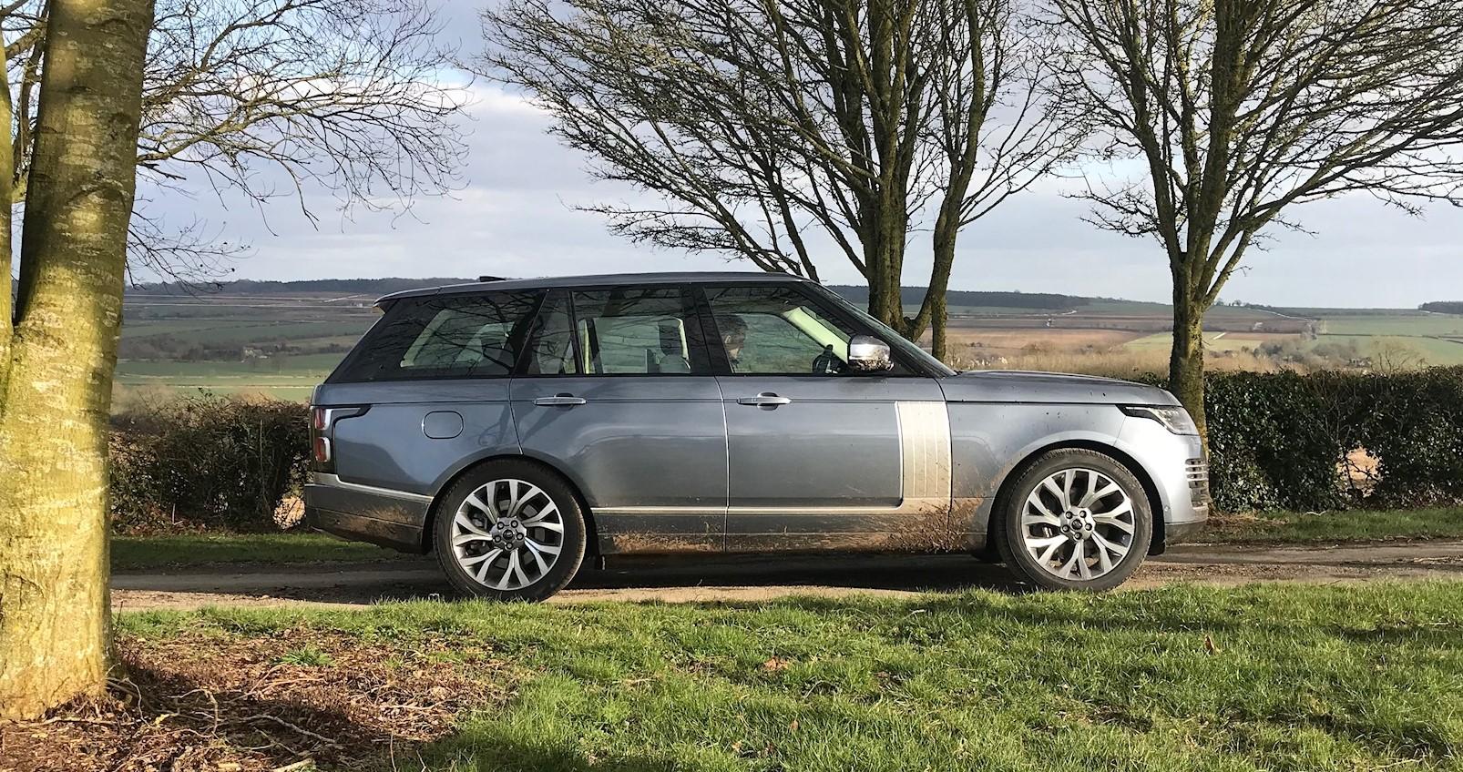 Range Rover P400e (1)